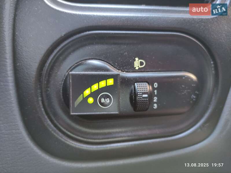 Седан Daewoo Lanos 2008 в Чернівцях