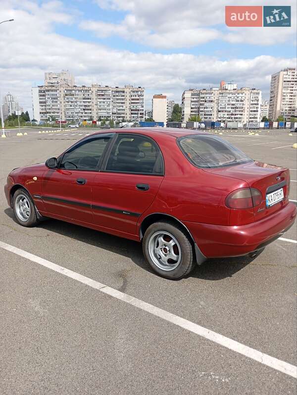 Седан Daewoo Lanos 2004 в Киеве