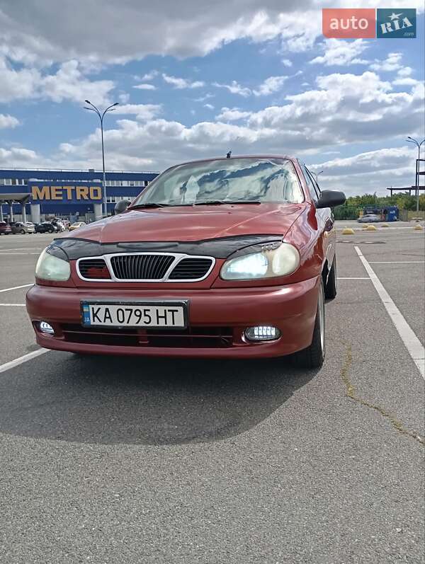 Седан Daewoo Lanos 2004 в Киеве