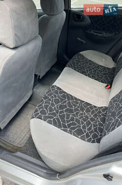 Седан Daewoo Lanos 2004 в 