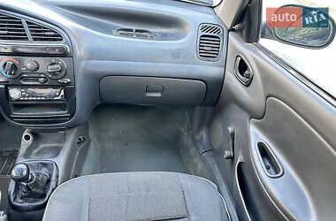 Седан Daewoo Lanos 1998 в 