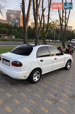 Седан Daewoo Lanos 2002 в 