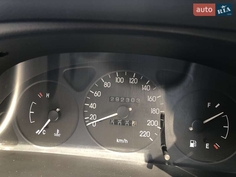 Седан Daewoo Lanos 2005 в Вишневом