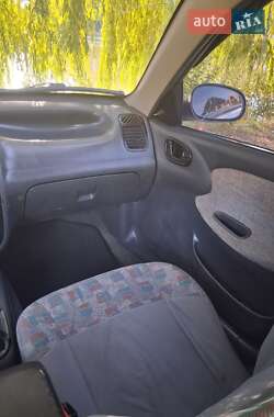 Седан Daewoo Lanos 2001 в 