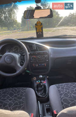 Седан Daewoo Lanos 2004 в 