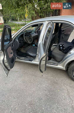 Седан Daewoo Lanos 2002 в 