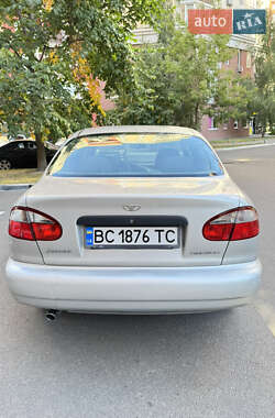 Седан Daewoo Lanos 2001 в 