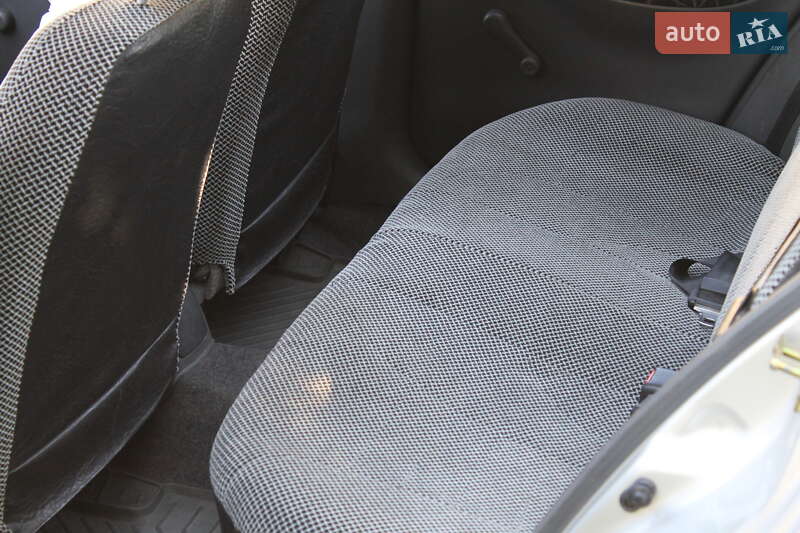 Седан Daewoo Lanos 2004 в Києві