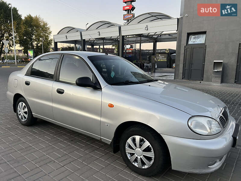 Седан Daewoo Lanos 2003 в Києві