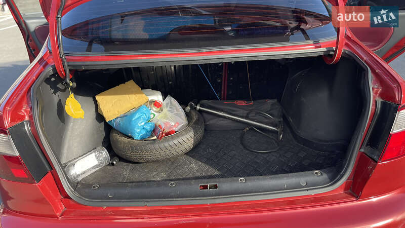 Седан Daewoo Lanos 2008 в Черновцах