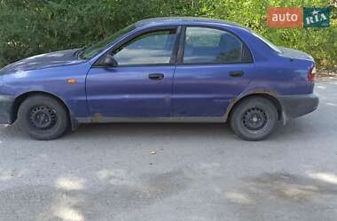 Седан Daewoo Lanos 1999 в Днепре