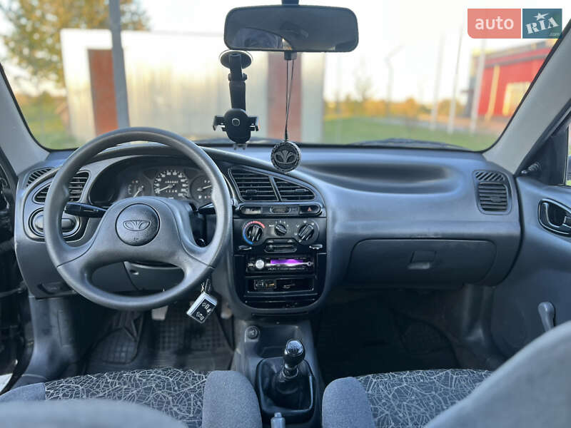 Седан Daewoo Lanos 2008 в Рівному