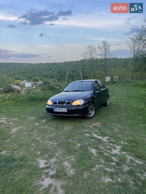 Седан Daewoo Lanos 2008 в Рівному