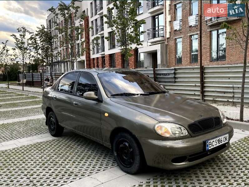 Седан Daewoo Lanos 2003 в Бориславе