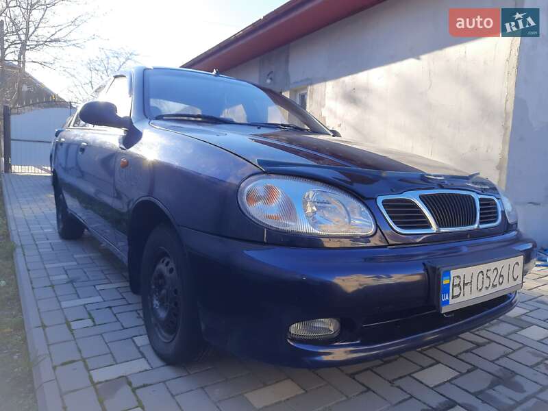 Седан Daewoo Lanos 2003 в Измаиле