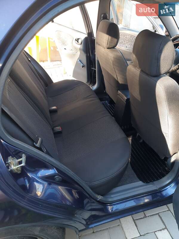 Седан Daewoo Lanos 2003 в Измаиле