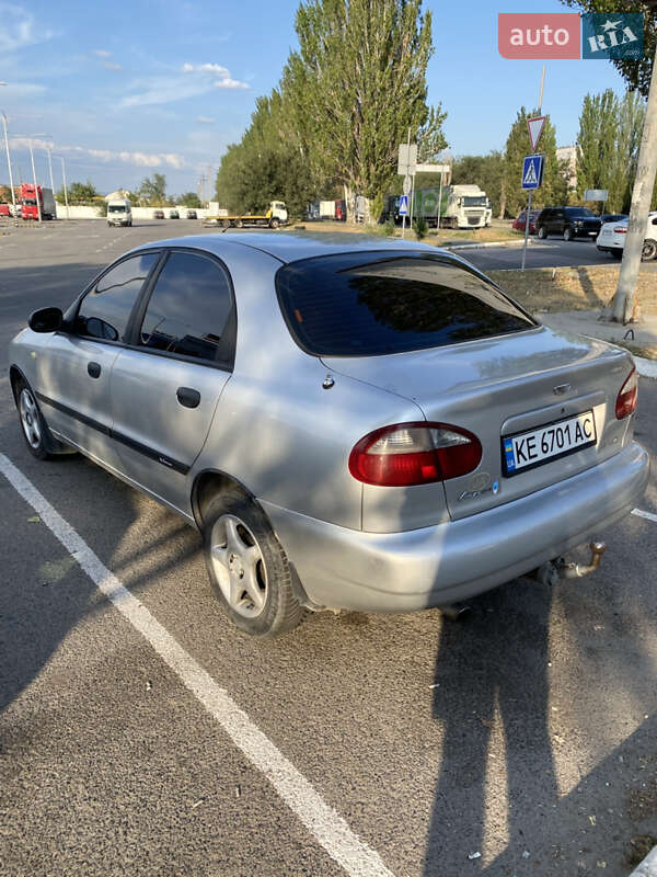 Седан Daewoo Lanos 2002 в Днепре