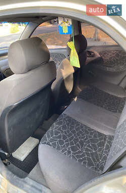 Седан Daewoo Lanos 2002 в 