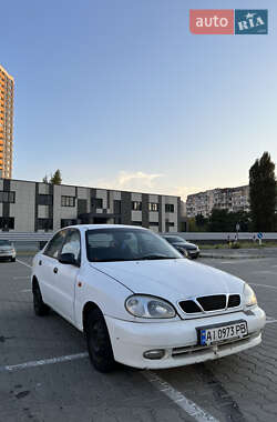 Седан Daewoo Lanos 2001 в Киеве