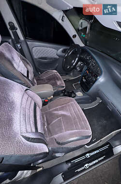 Седан Daewoo Lanos 2002 в 