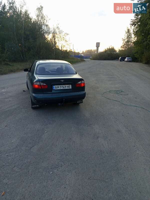 Седан Daewoo Lanos 2004 в Житомире