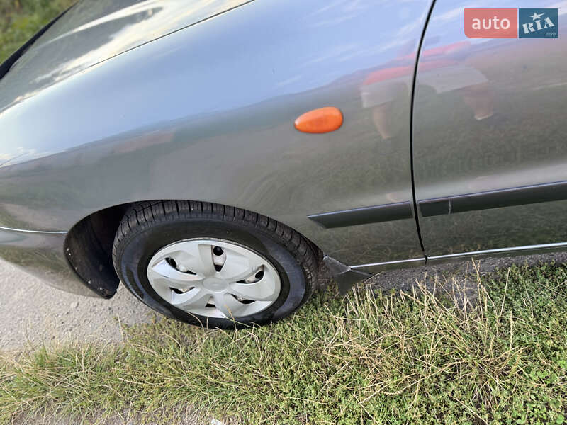 Седан Daewoo Lanos 2009 в Лубнах