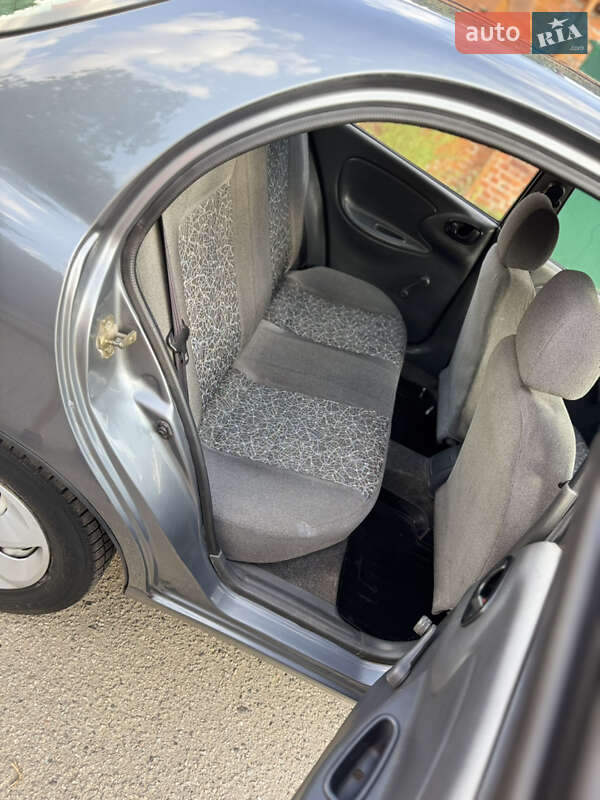 Седан Daewoo Lanos 2009 в Лубнах