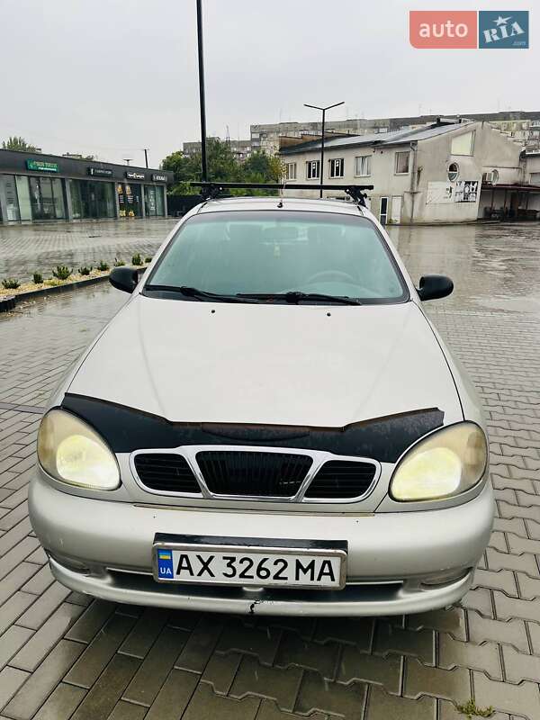 Хетчбек Daewoo Lanos 2004 в Ужгороді