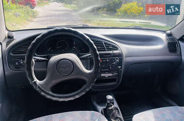 Седан Daewoo Lanos 2000 в 