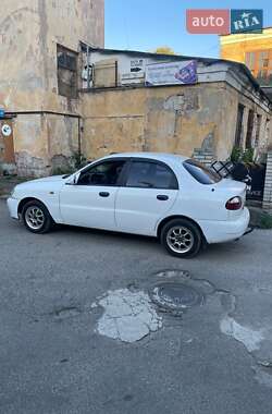 Седан Daewoo Lanos 1998 в Киеве