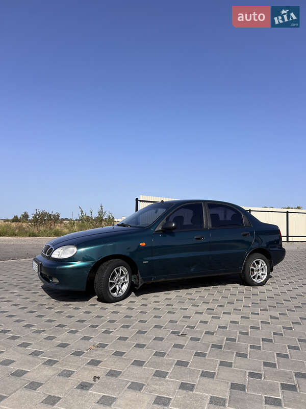 Седан Daewoo Lanos 2003 в Дубровице