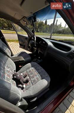 Седан Daewoo Lanos 2002 в 