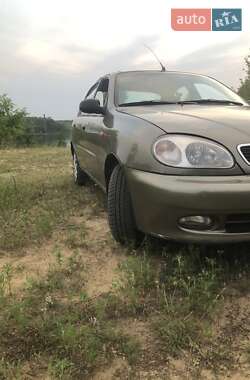 Седан Daewoo Lanos 2004 в Валках