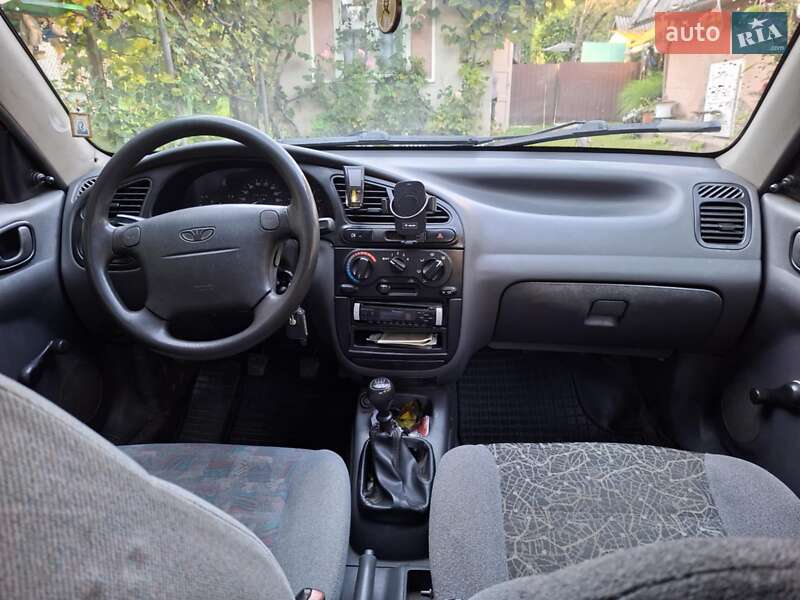 Седан Daewoo Lanos 2006 в Ужгороде