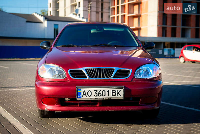 Седан Daewoo Lanos 1998 в Ужгороде
