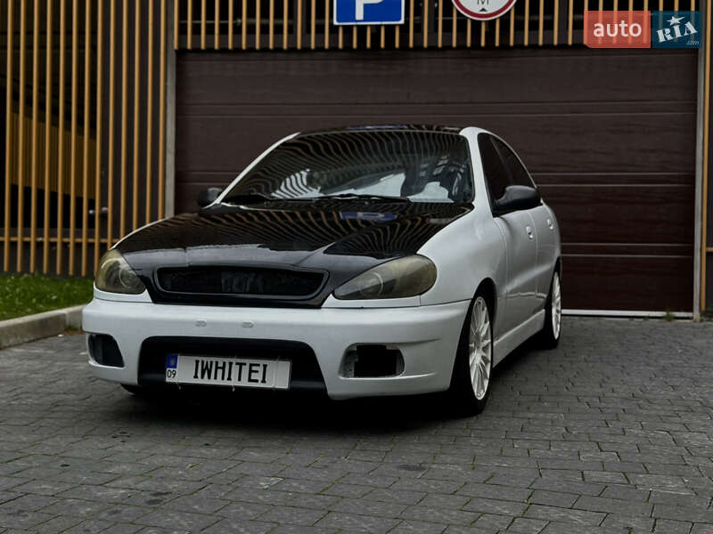Седан Daewoo Lanos 2003 в Львові