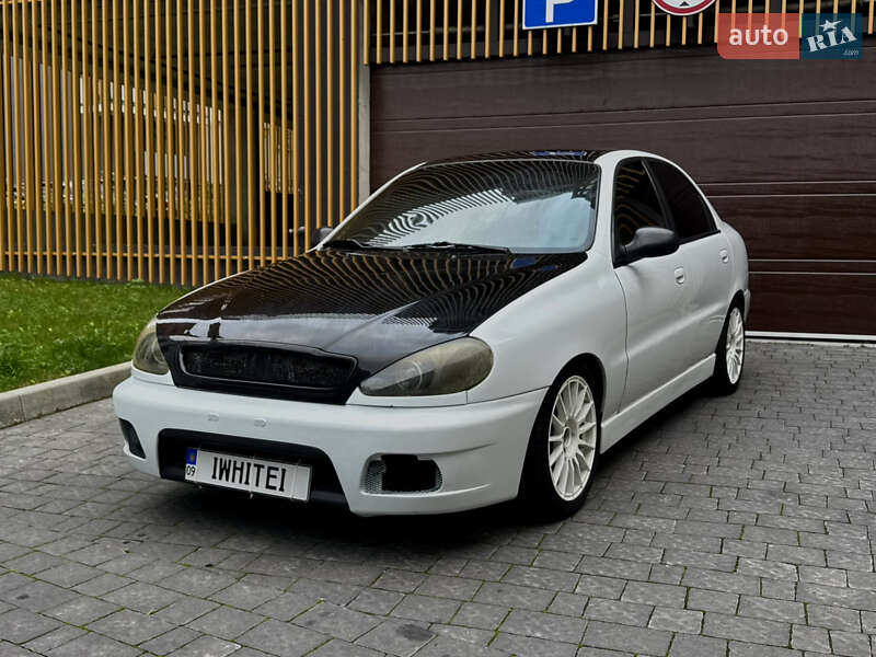 Седан Daewoo Lanos 2003 в Львові