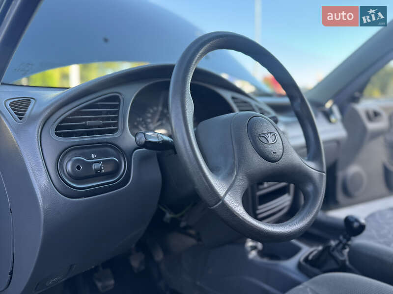Хэтчбек Daewoo Lanos 2004 в Одессе
