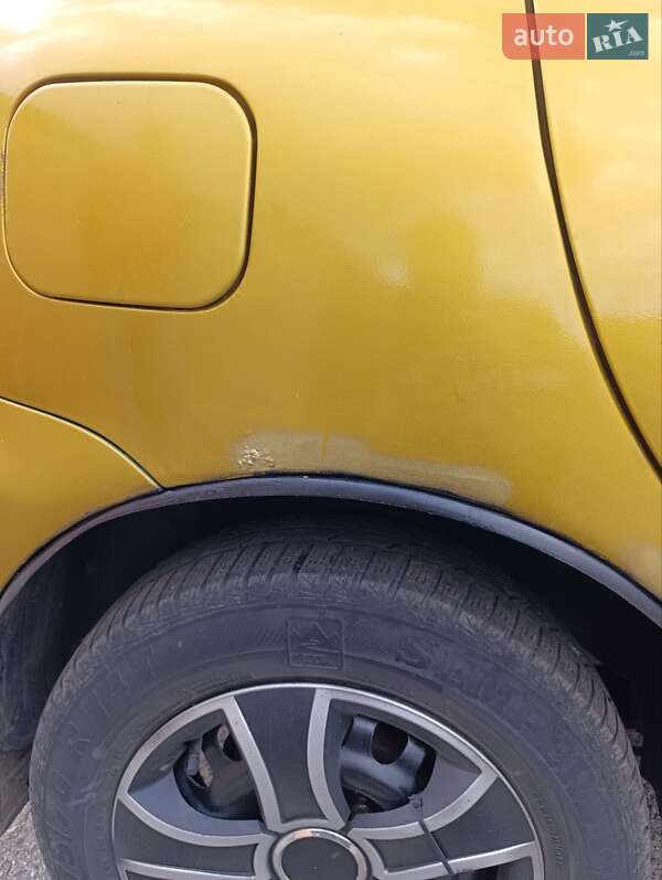 Седан Daewoo Lanos 2002 в Харкові