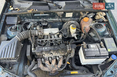 Седан Daewoo Lanos 2002 в 