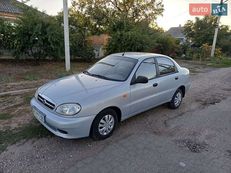 Седан Daewoo Lanos 2011 в 