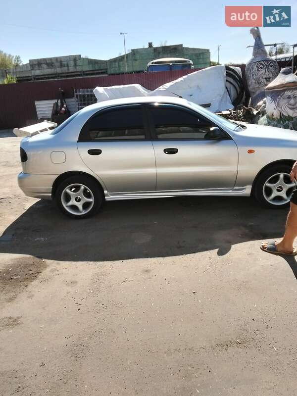 Седан Daewoo Lanos 2006 в Нікополі