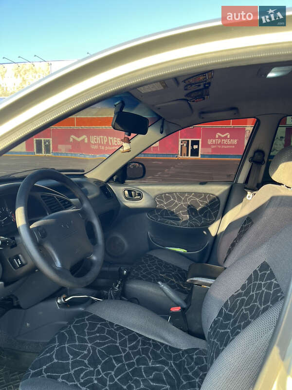 Седан Daewoo Lanos 2003 в Киеве фото 10 Седан Daewoo Lanos 2003 в Киеве