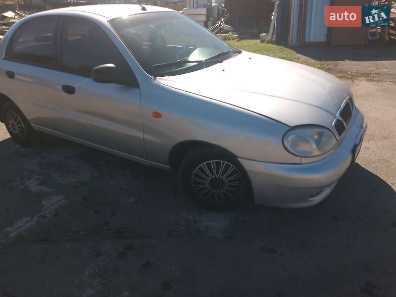 Седан Daewoo Lanos 2008 в Ровно