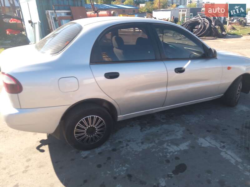 Седан Daewoo Lanos 2008 в Ровно