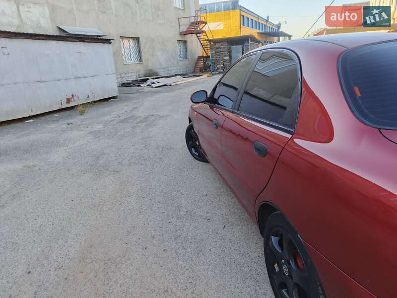 Седан Daewoo Lanos 2006 в Славуте