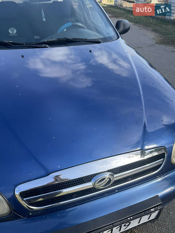 Седан Daewoo Lanos 2010 в Шполі