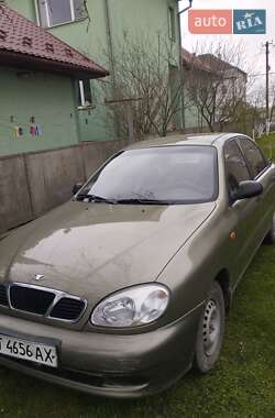 Седан Daewoo Lanos 2002 в Івано-Франківську