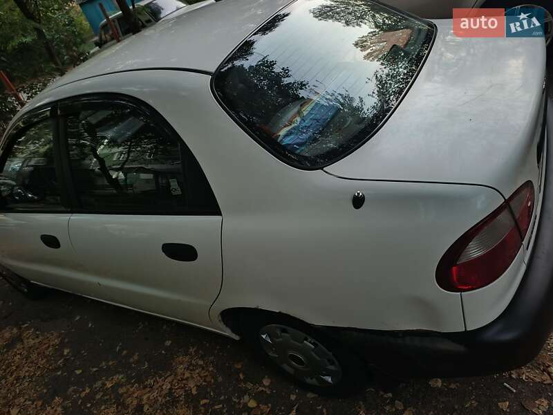 Седан Daewoo Lanos 1998 в Никополе