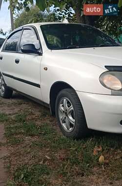 Седан Daewoo Lanos 2004 в Корсуне-Шевченковском